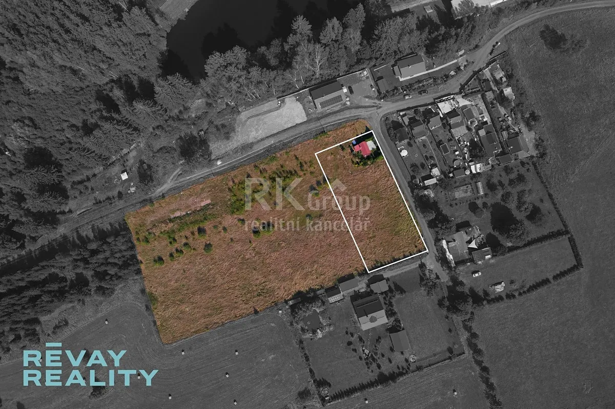 Prodej stavebního pozemku 2300 m²