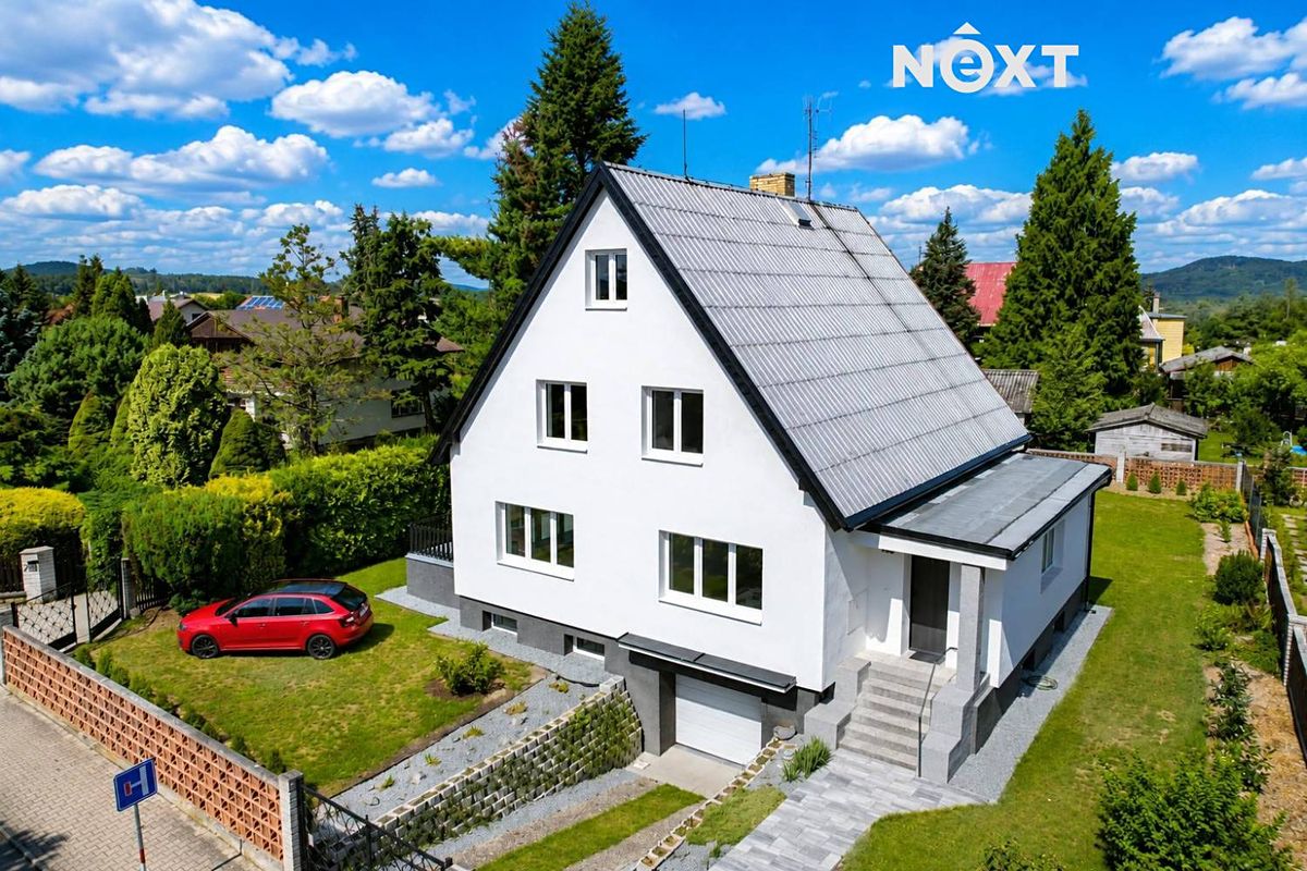 Prodej rodinného domu 185 m², pozemek 762 m² – fotografie 2