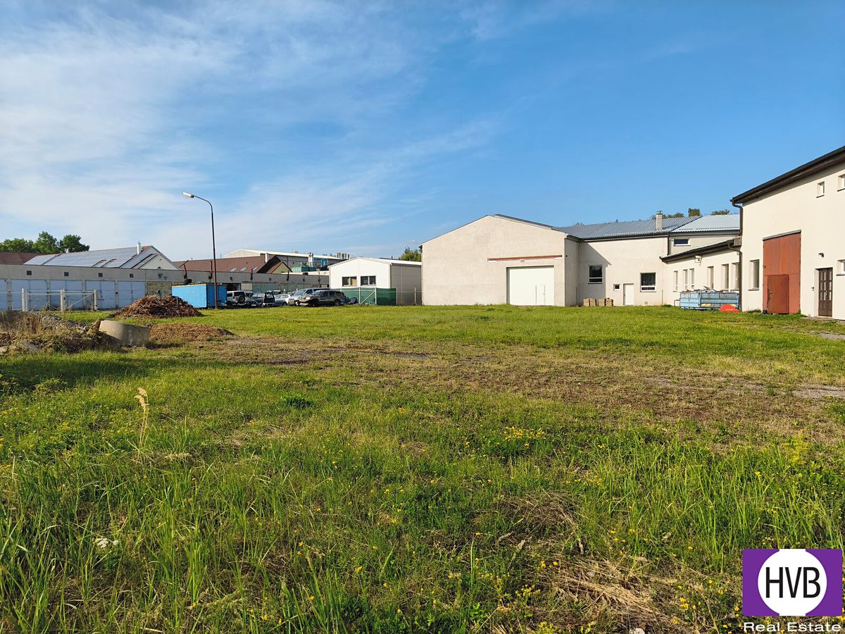 Pronájem komerčního pozemku 1700 m² – fotografie 2