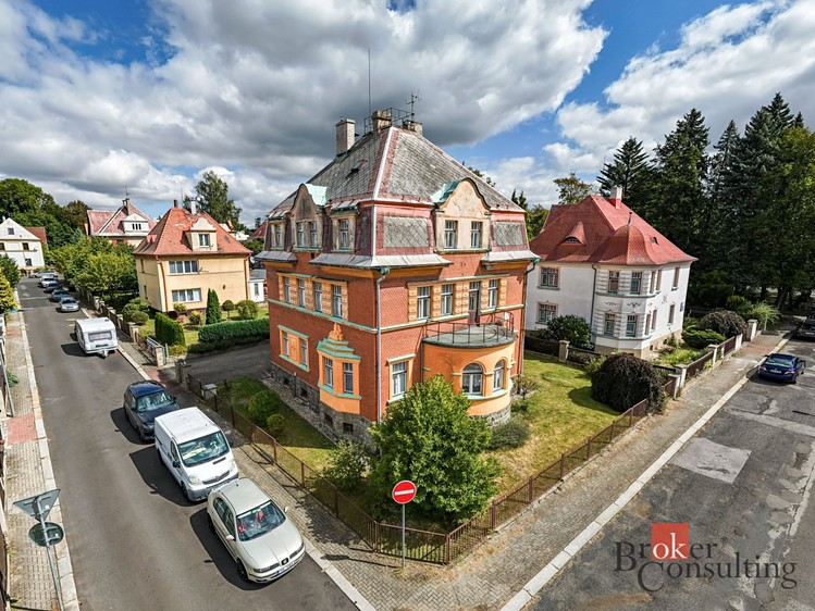 Будинок на продаж, 270 м² (1 з 35)