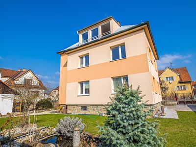 Prodej rodinného domu 216 m², pozemek 1311 m²