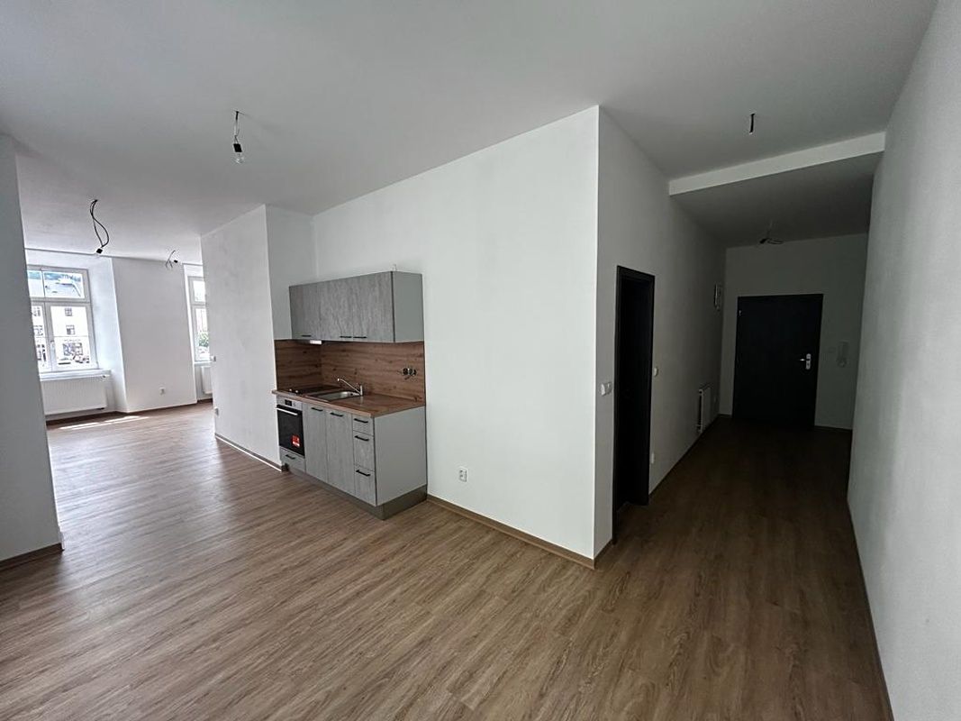 Pronájem bytu 2+kk 64 m² – fotografie 3
