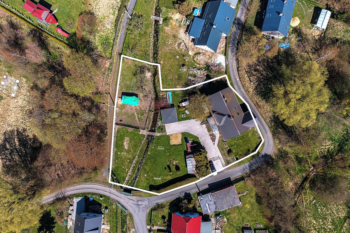 Prodej rodinného domu 380 m², pozemek 1881 m² – fotografie 4