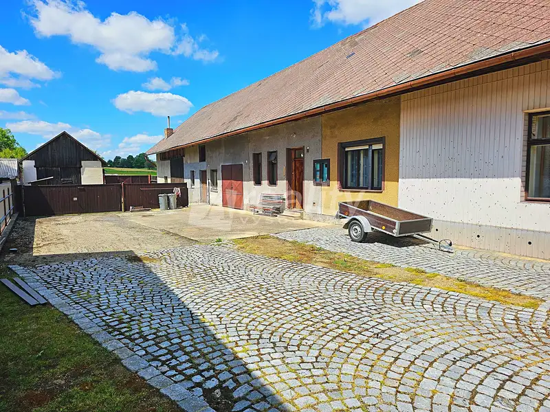 Prodej zemědělské usedlosti 310 m², pozemek 2061 m², Kamenice – náhled fotky 2
