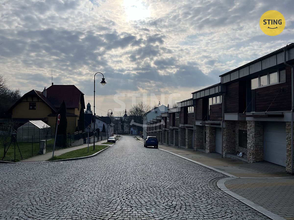 Pronájem rodinného domu 68 m², pozemek 148 m² – fotografie 2