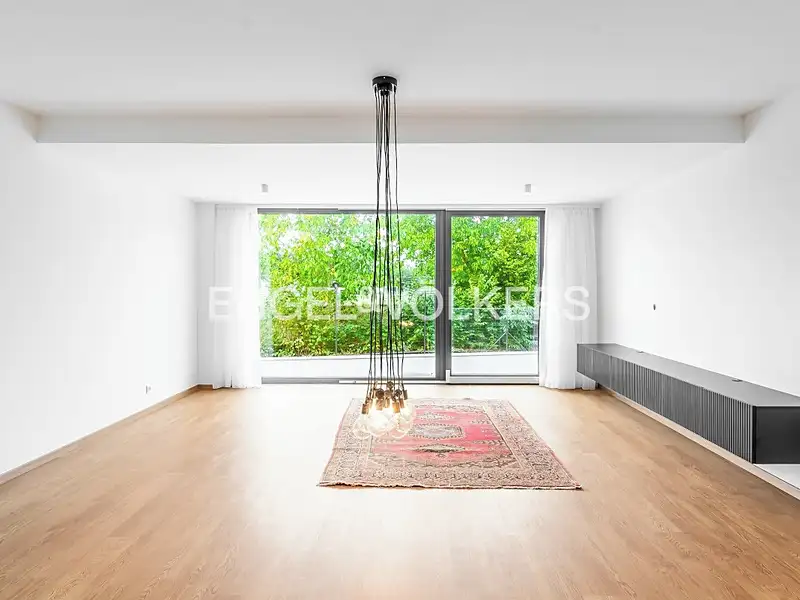 Pronájem vily 165 m², pozemek 120 m², Praha – náhled fotky 2
