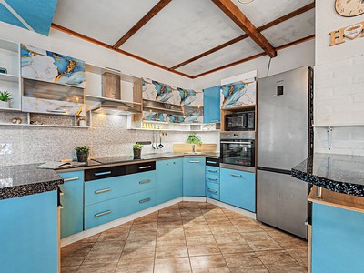 Prodej domu, 160 m² (2 z 13)