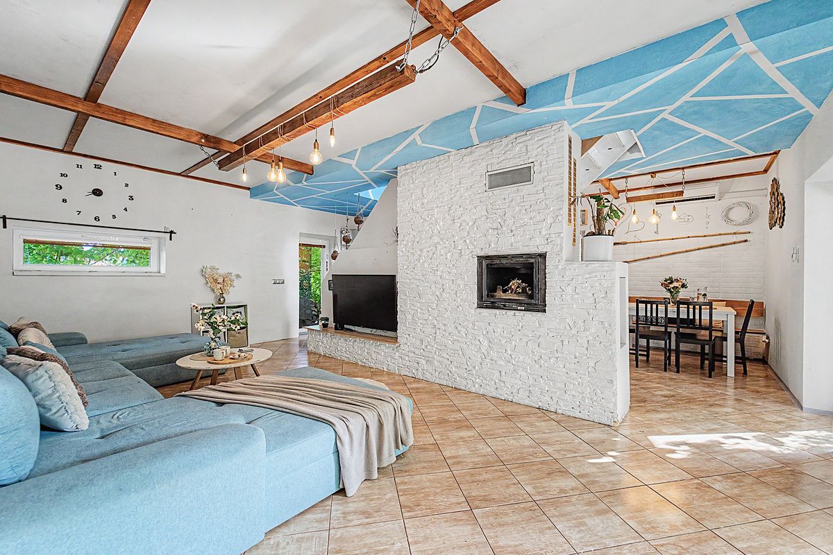 Prodej rodinného domu 160 m², pozemek 1100 m² – fotografie 4