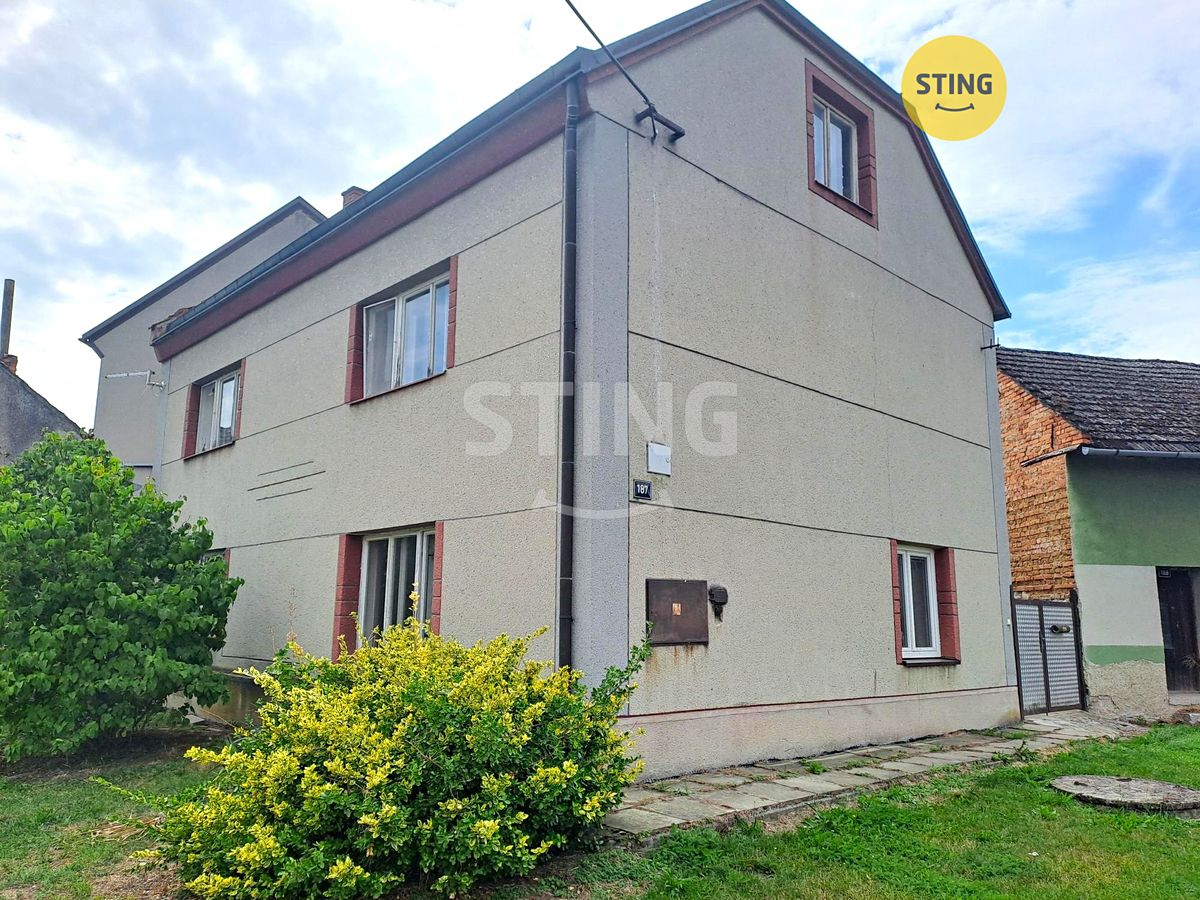 Prodej rodinného domu 160 m², pozemek 1126 m²