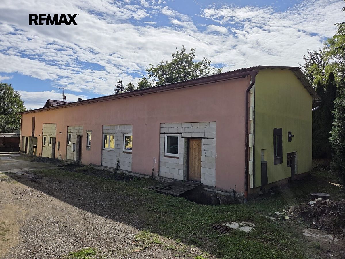 Prodej vícegeneračního domu 545 m², pozemek 1355 m² – fotografie 2