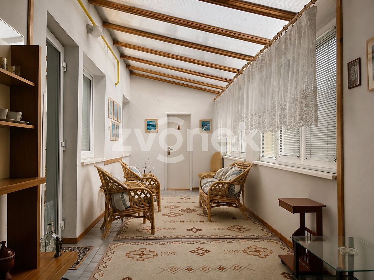 Prodej rodinného domu 387 m², pozemek 622 m² – fotografie 5