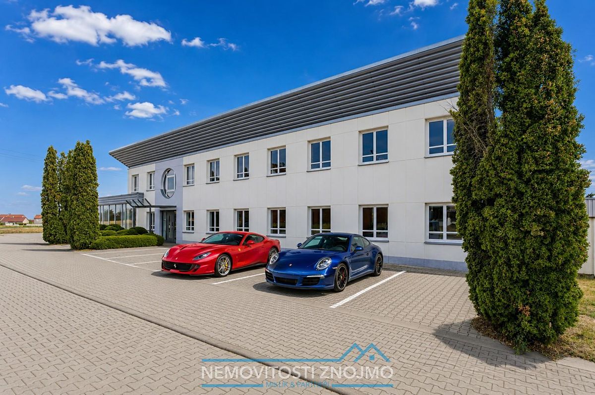Prodej obchodního prostoru 3547 m² – fotografie 3