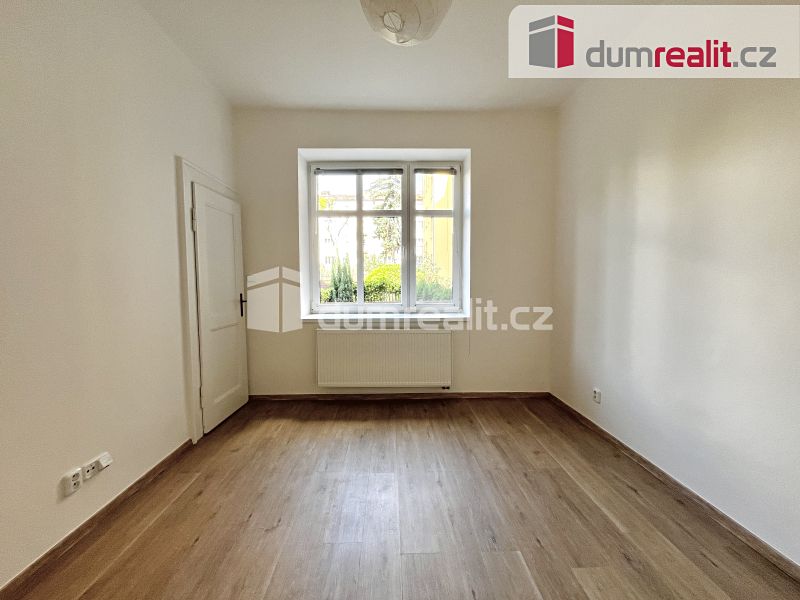 Pronájem bytu 2+kk 55 m² – fotografie 2