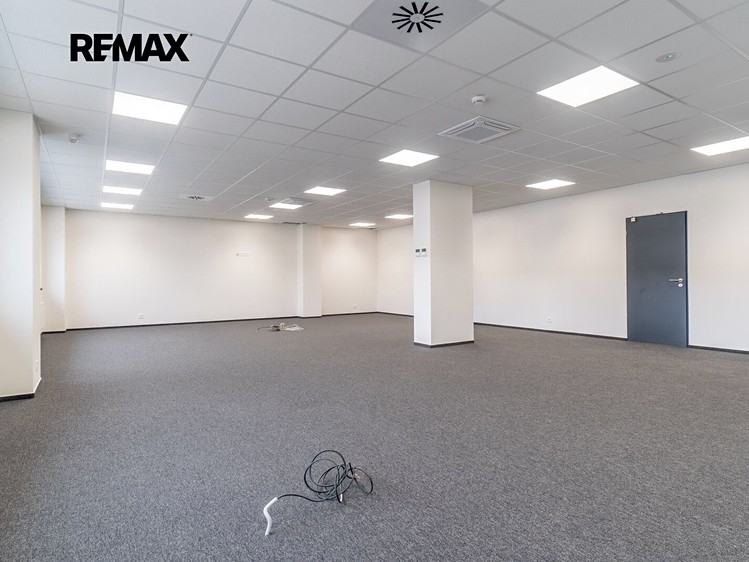 Комерційне приміщення в оренду, 289 м² (14 з 15)