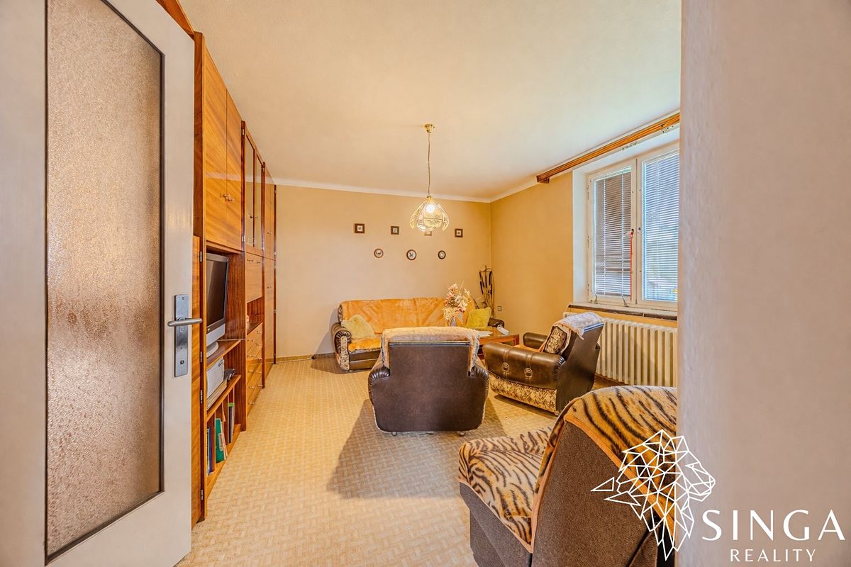 Prodej rodinného domu 235 m², pozemek 1346 m² – fotografie 5