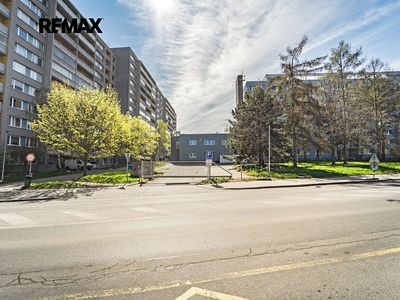 Pronájem obchodního prostoru 297 m²