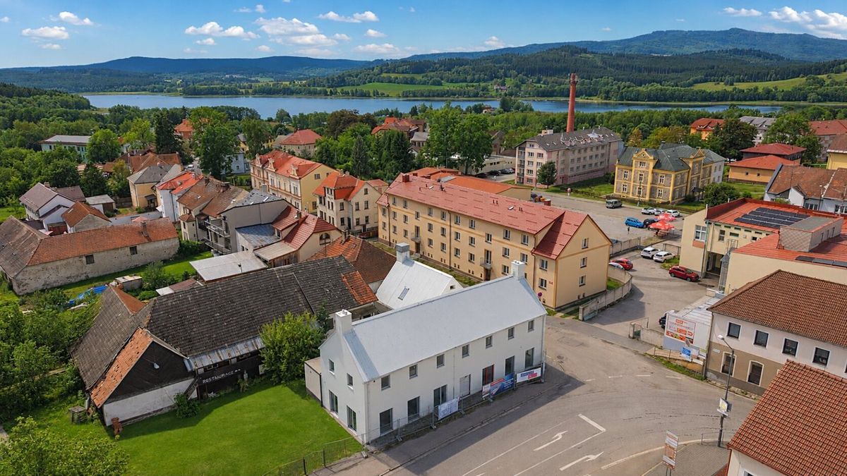 Prodej rodinného domu 340 m², pozemek 1783 m²