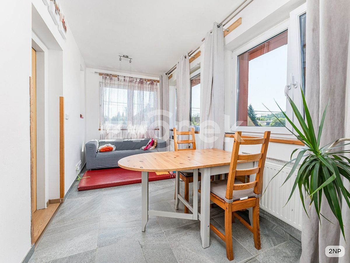 Prodej rodinného domu 284 m², pozemek 784 m² – fotografie 4