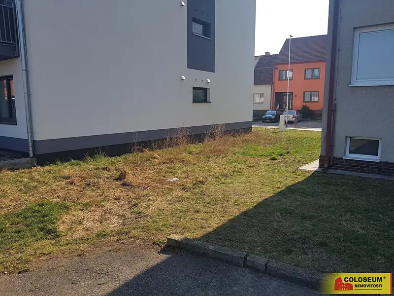 Prodej zahrady 231 m², Velké Bílovice – náhled fotky 1