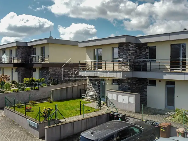 Prodej rodinného domu 83 m², pozemek 137 m², Škvorec – náhled fotky 1