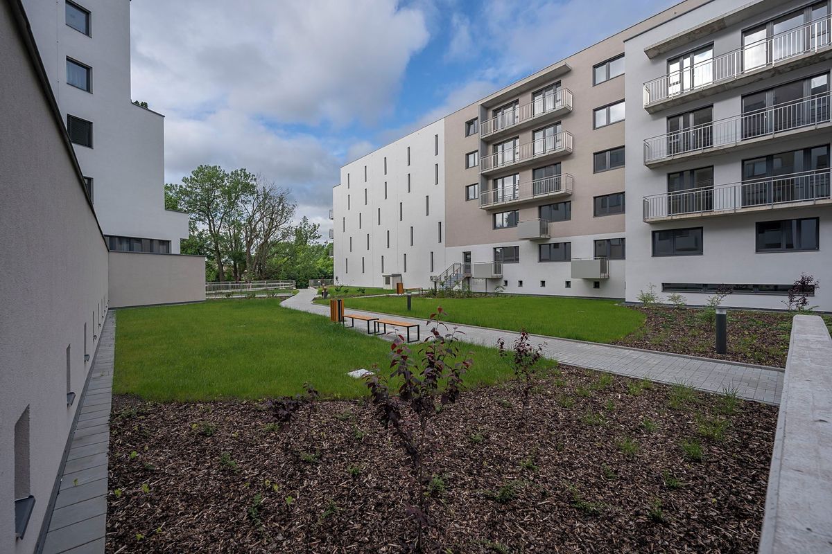 Pronájem bytu 1+kk 39 m² – fotografie 3