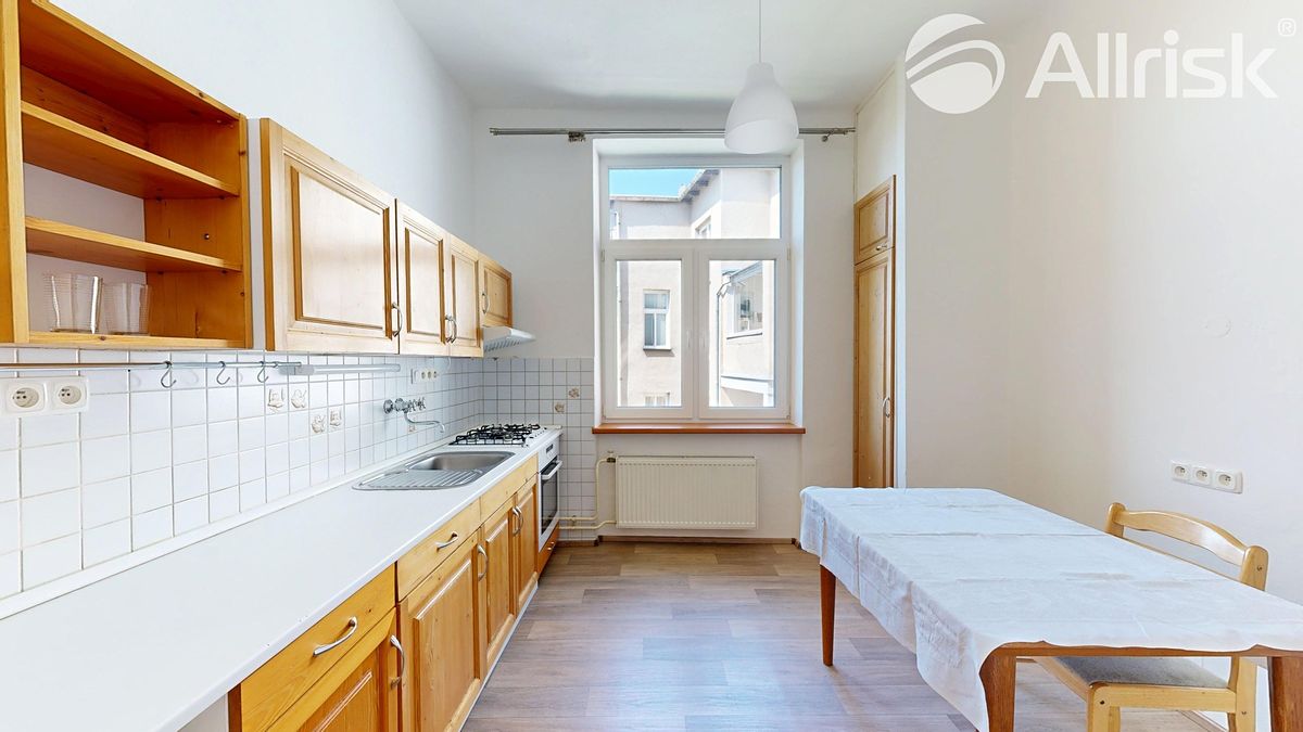 Pronájem bytu 2+1 72 m² – fotografie 4