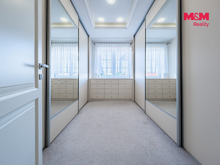 Prodej komerčního prostoru, 356 m² (16 z 30)