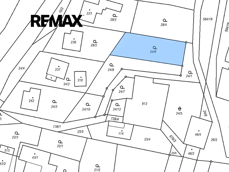 Prodej stavebního pozemku 606 m², Benátky – náhled fotky 1