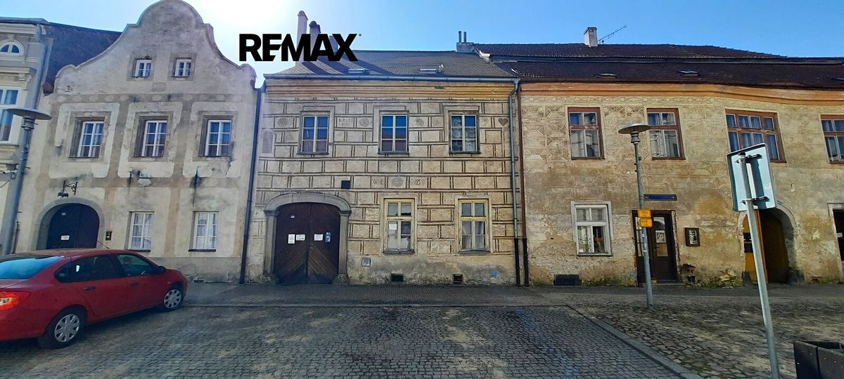 Prodej rodinného domu 416 m², pozemek 445 m²