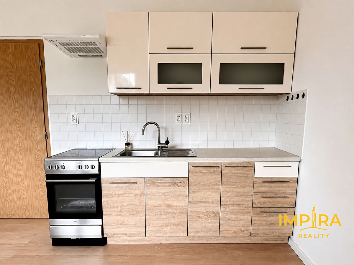 Pronájem bytu 1+kk 28 m² – fotografie 2