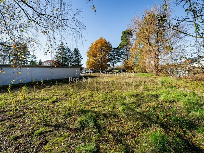 Prodej stavebního pozemku 909 m², Svaté Pole – náhled fotky 2