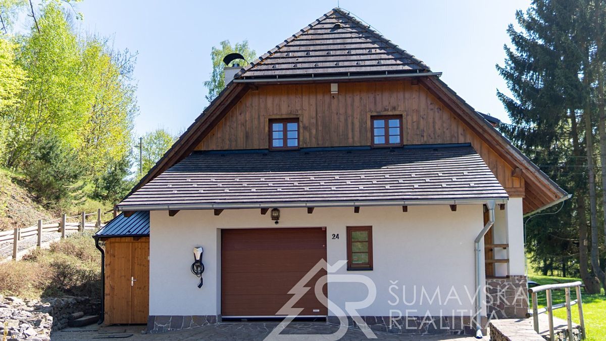 Prodej rodinného domu 259 m², pozemek 4093 m² – fotografie 4