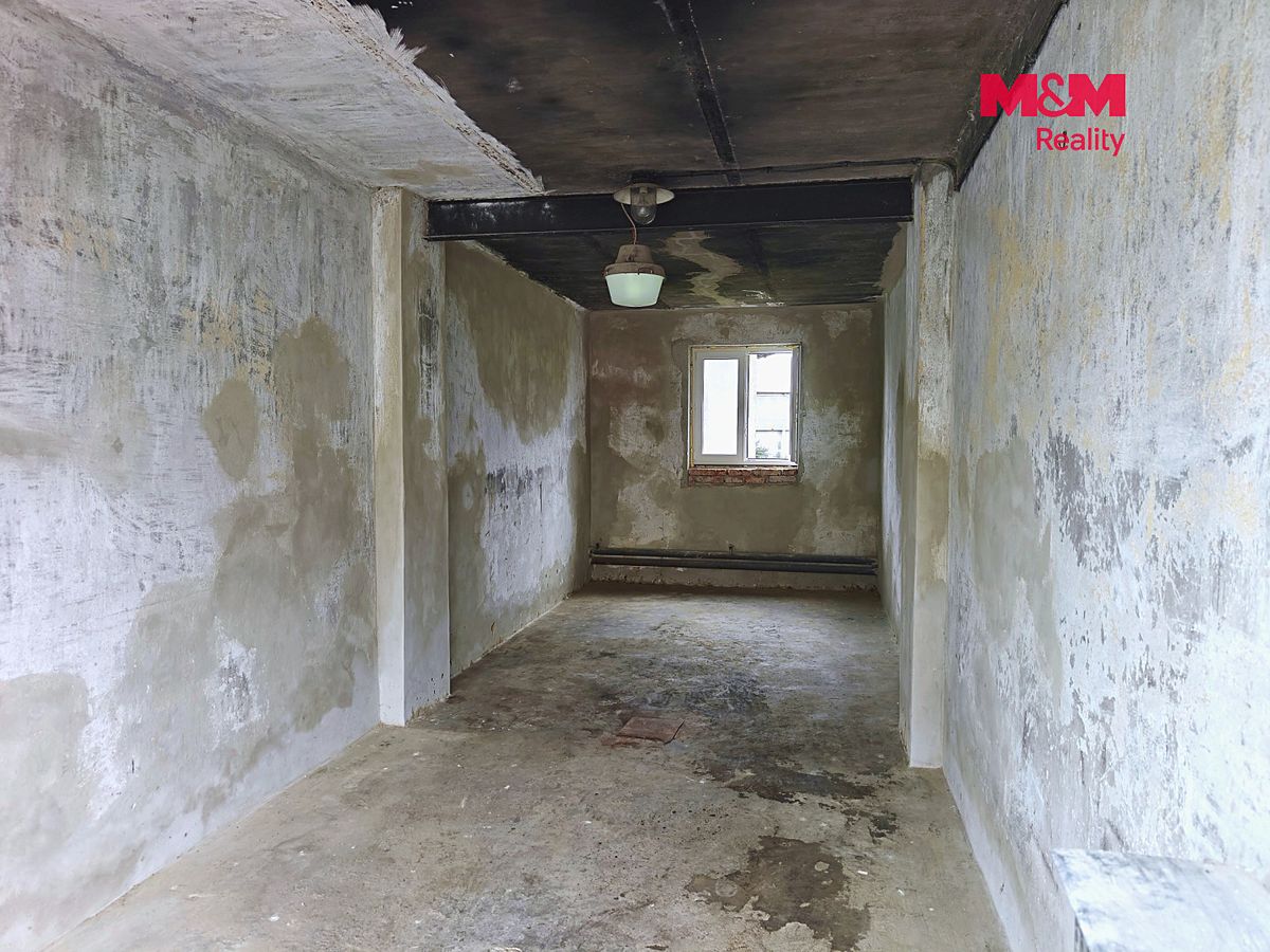 Pronájem garáže 55 m² – fotografie 3