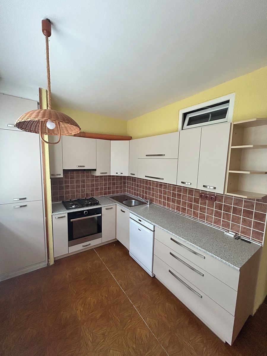 Pronájem bytu 4+1 88 m² – fotografie 3