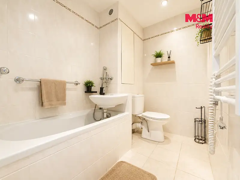 Prodej bytu 1+1 36 m², Karlovy Vary – náhled fotky 3