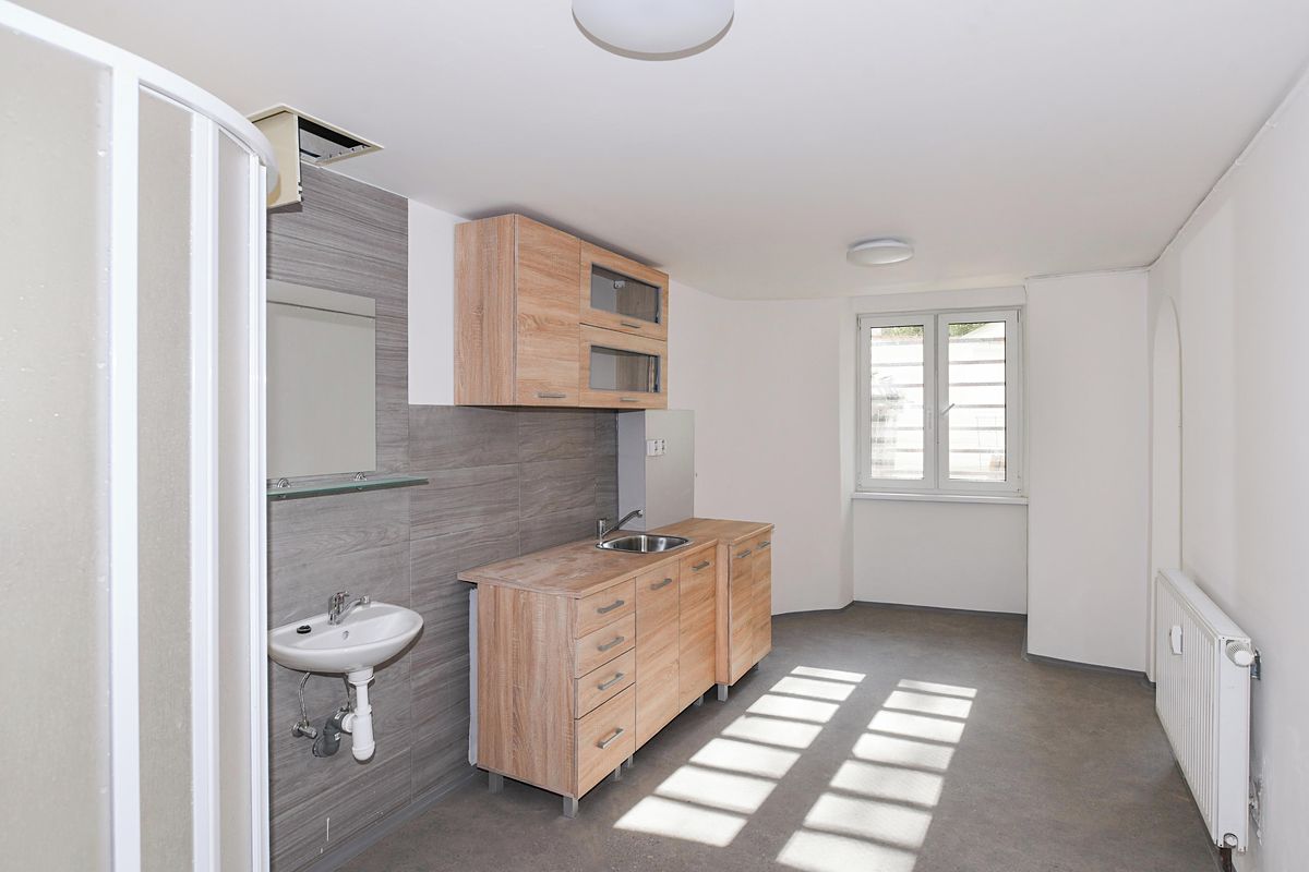Pronájem bytu 1+1 35 m² – fotografie 2