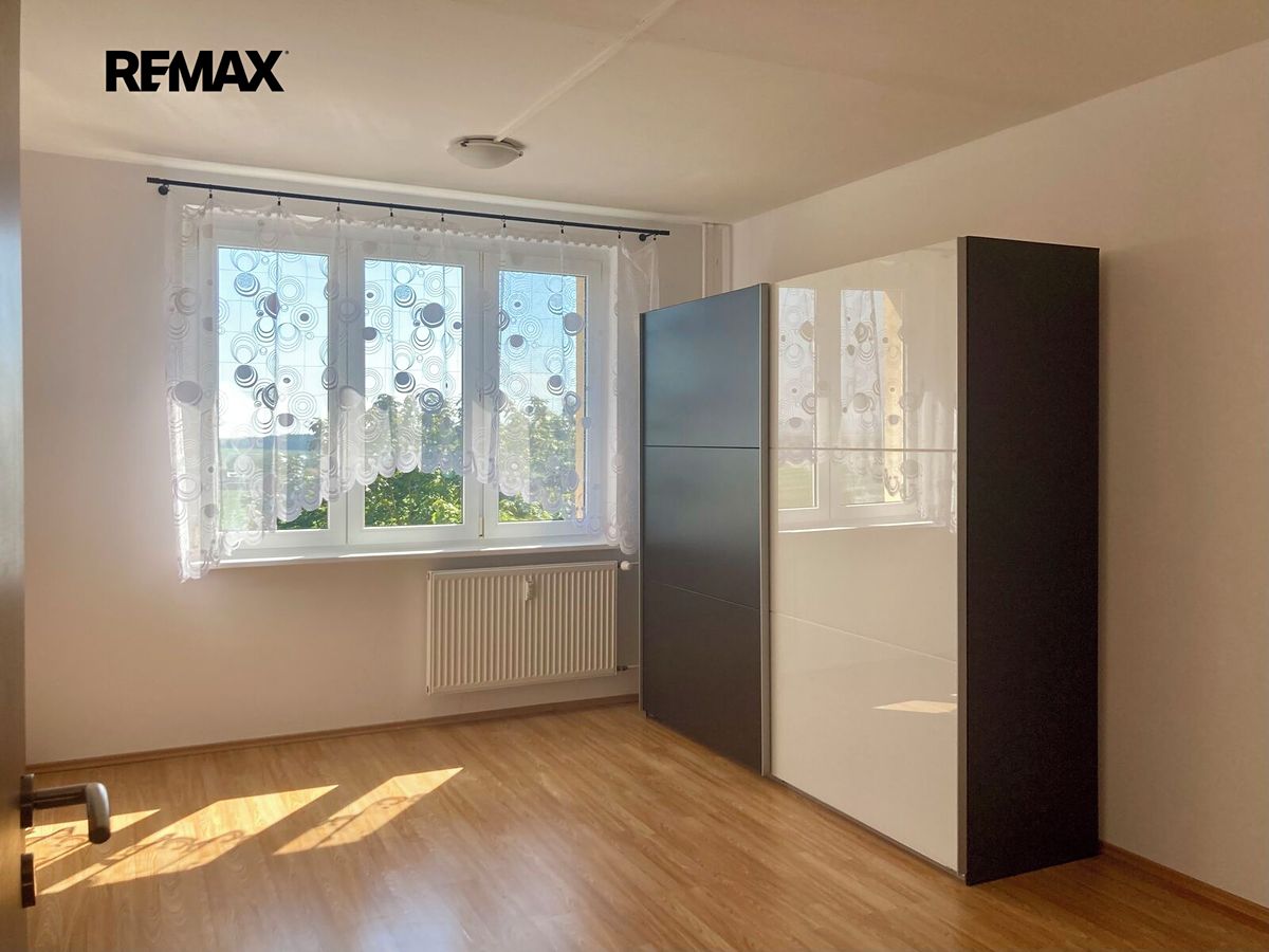 Pronájem bytu 2+1 57 m² – fotografie 3