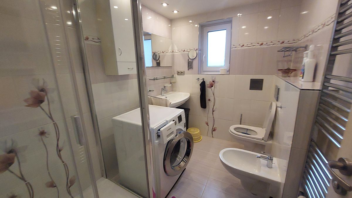 Pronájem bytu pokoje 25 m²
