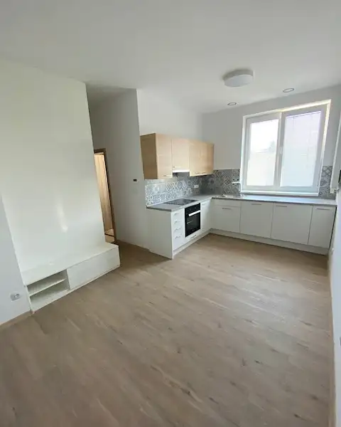 Pronájem bytu 1+kk 26 m², Písek – náhled fotky 3
