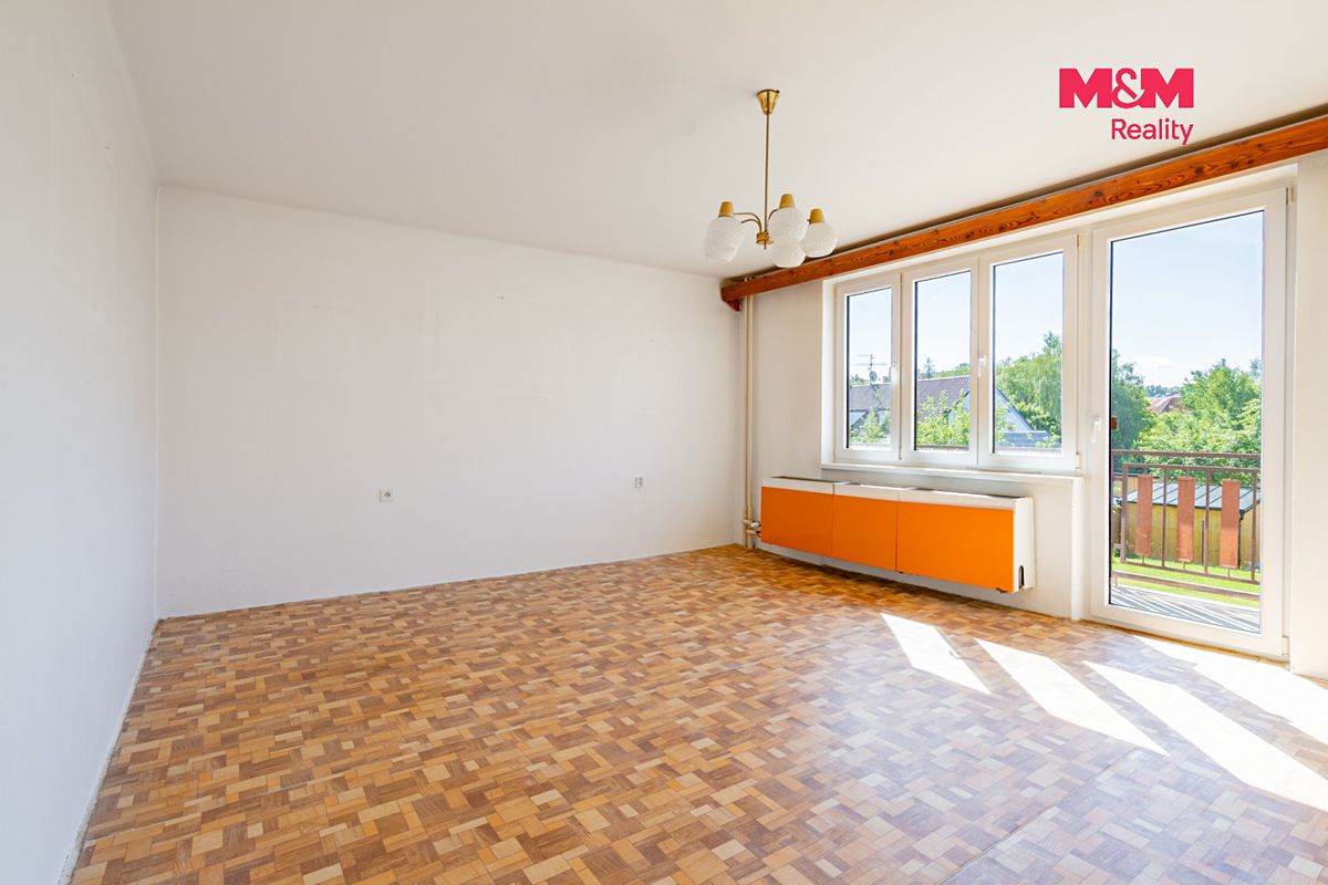 Prodej rodinného domu 148 m², pozemek 987 m² – fotografie 3