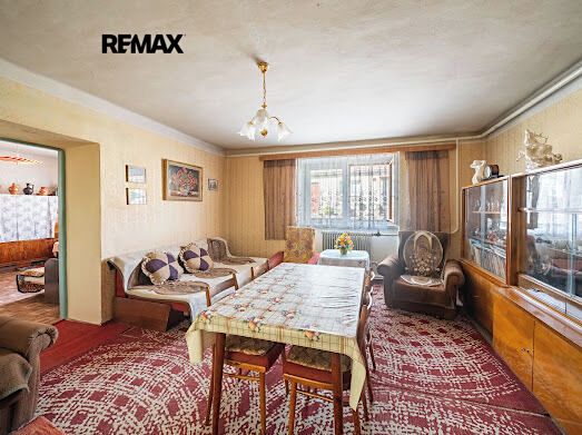 Prodej rodinného domu 212 m², pozemek 431 m² – fotografie 3