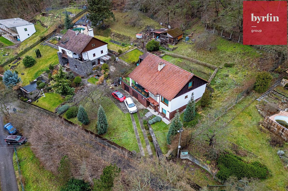 Prodej rodinného domu 314 m², pozemek 775 m² – fotografie 2
