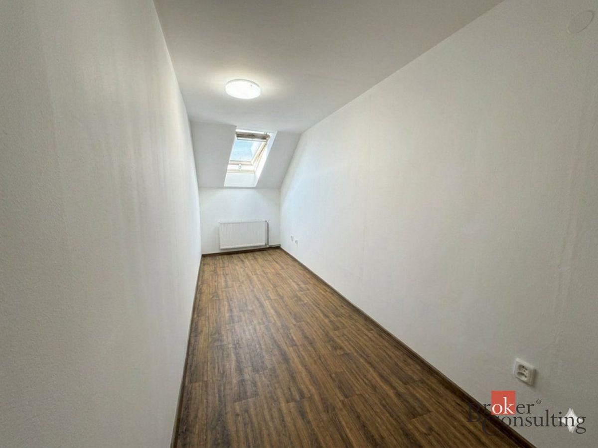 Pronájem bytu 2+kk 45 m² – fotografie 4