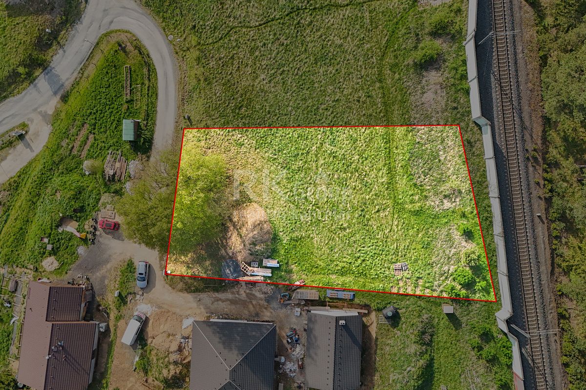 Prodej stavebního pozemku 1375 m² – fotografie 2