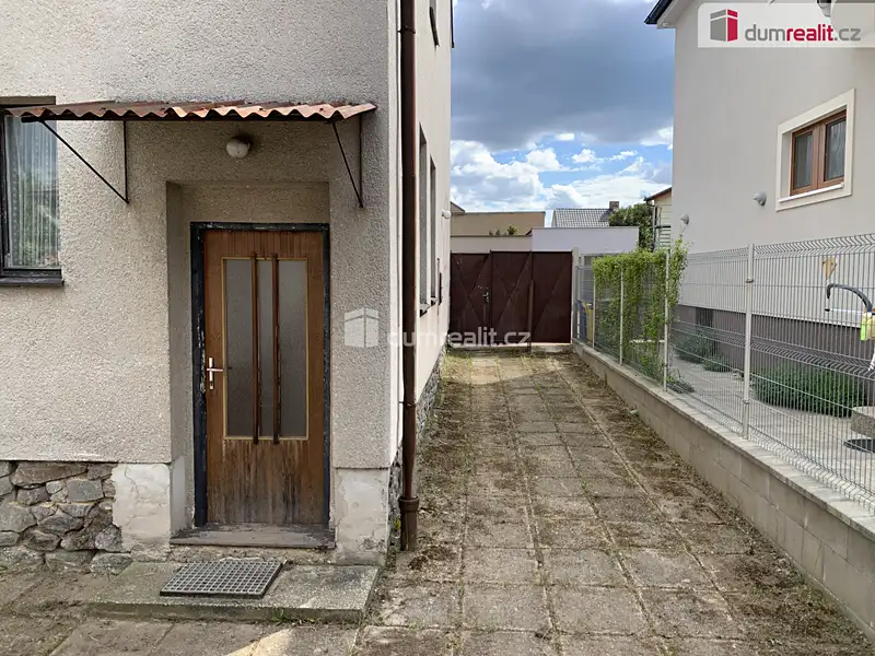 Prodej rodinného domu 160 m², pozemek 217 m², Dobříš – náhled fotky 2