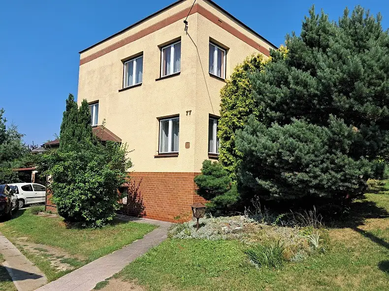 Prodej rodinného domu 185 m², pozemek 884 m², Dolní Lhota – náhled fotky 1
