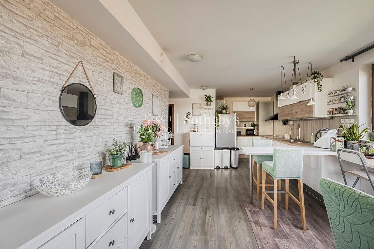 Prodej rodinného domu 422 m², pozemek 3263 m² – fotografie 4
