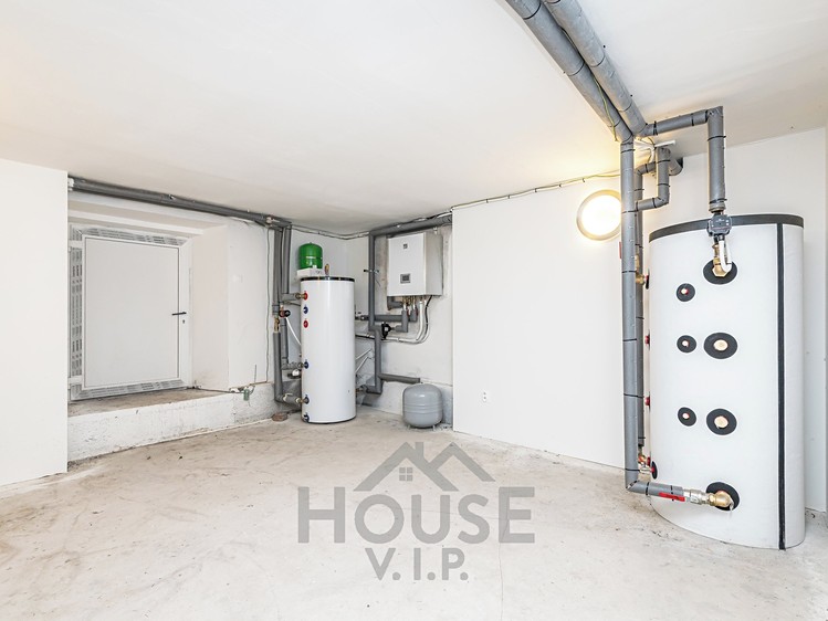 Gewerbefläche zum Kauf, 550 m² (12 von 31)
