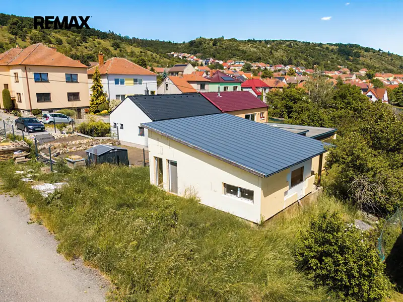 Prodej rodinného domu 117 m², pozemek 885 m², Viničné Šumice – náhled fotky 2