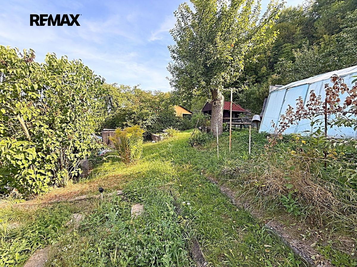 Prodej stavebního pozemku 1345 m² – fotografie 3